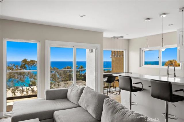 694 N Coast 6, Laguna Beach, CA 92651
