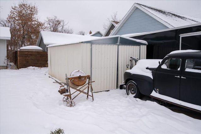 403 W 6TH AVENUE, Oshkosh, WI 54902