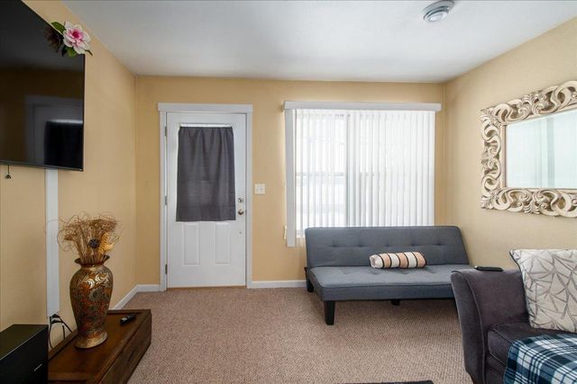 403 W 6TH AVENUE, Oshkosh, WI 54902