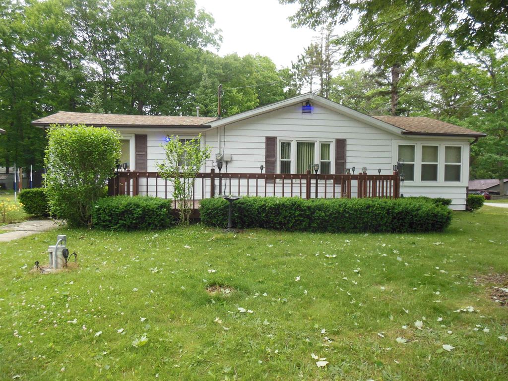 501 Lansing Street, Harrison, MI 48625