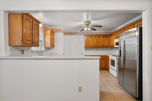 1209 W 3rd Avenue, Corsicana, TX 75110