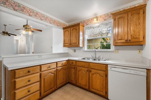 1209 W 3rd Avenue, Corsicana, TX 75110