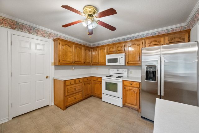 1209 W 3rd Avenue, Corsicana, TX 75110