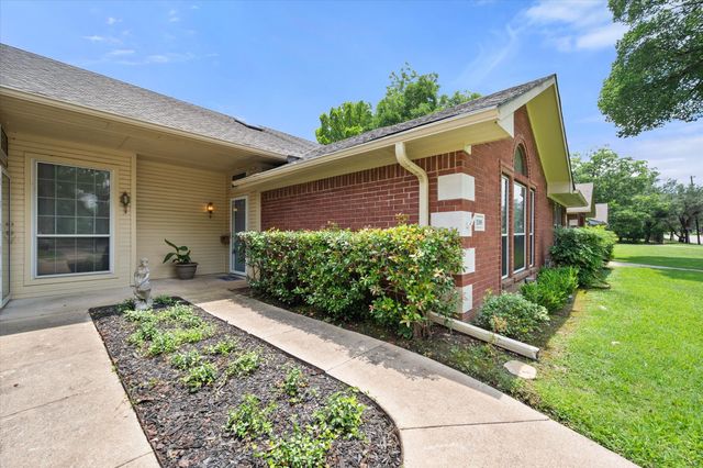 1209 W 3rd Avenue, Corsicana, TX 75110