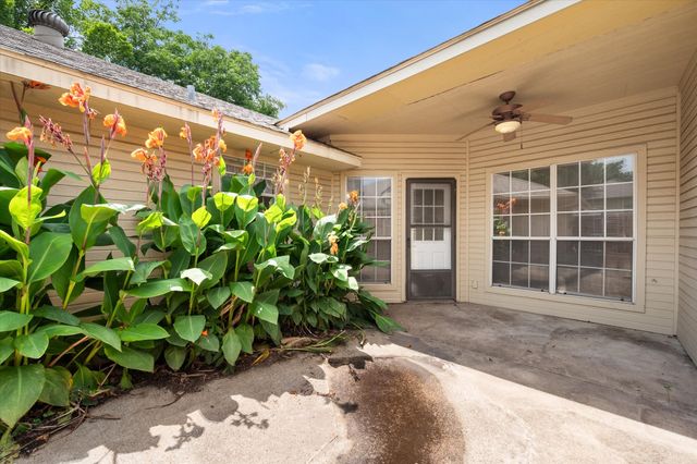 1209 W 3rd Avenue, Corsicana, TX 75110