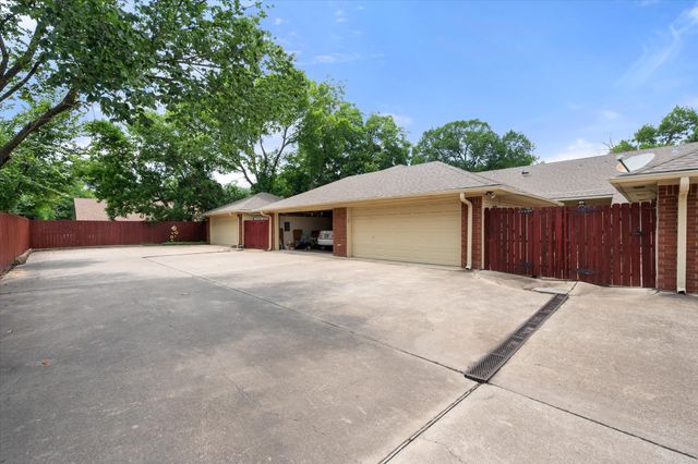 1209 W 3rd Avenue, Corsicana, TX 75110