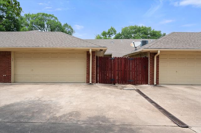 1209 W 3rd Avenue, Corsicana, TX 75110