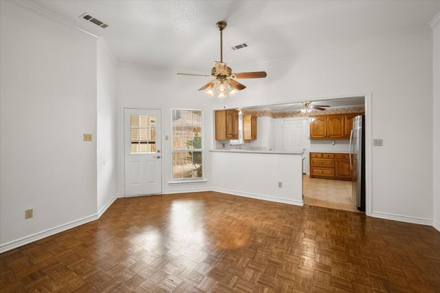 1209 W 3rd Avenue, Corsicana, TX 75110