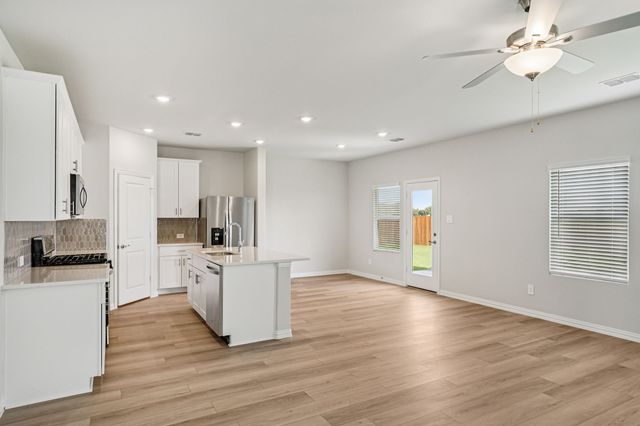 859 Wisteria Lane, Lavon, TX 75166