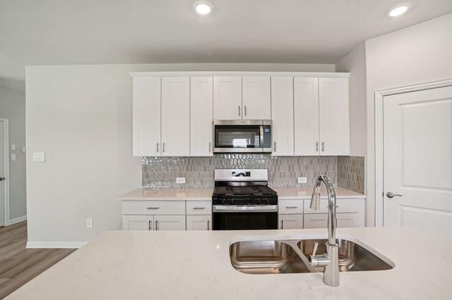 859 Wisteria Lane, Lavon, TX 75166