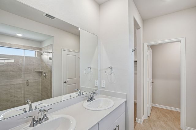859 Wisteria Lane, Lavon, TX 75166