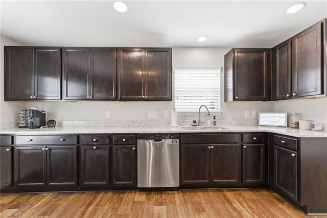 111 Covington Cove Court, Kernersville, NC 27284