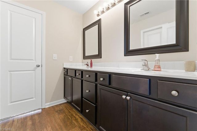 111 Covington Cove Court, Kernersville, NC 27284