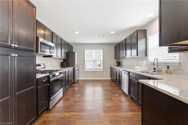 111 Covington Cove Court, Kernersville, NC 27284