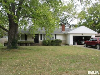 1407 W SUNNYVIEW Drive, Peoria, IL 61614