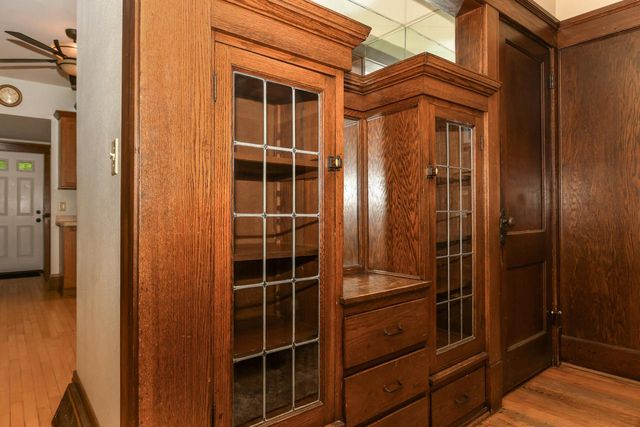 1802 N 72nd STREET, Wauwatosa, WI 53213