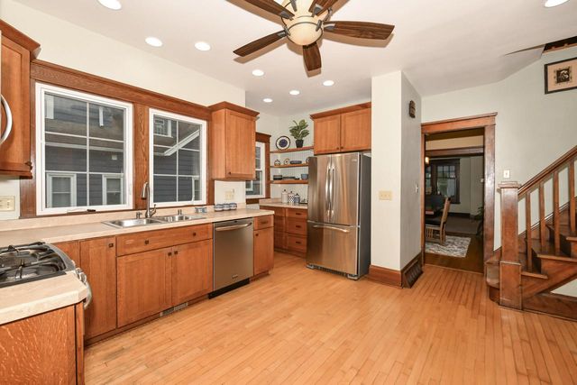 1802 N 72nd STREET, Wauwatosa, WI 53213