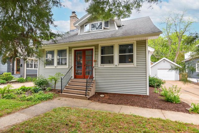 1802 N 72nd STREET, Wauwatosa, WI 53213