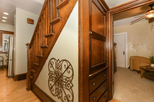 1802 N 72nd STREET, Wauwatosa, WI 53213