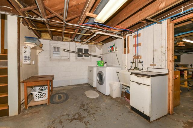 1802 N 72nd STREET, Wauwatosa, WI 53213