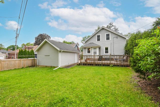 1802 N 72nd STREET, Wauwatosa, WI 53213