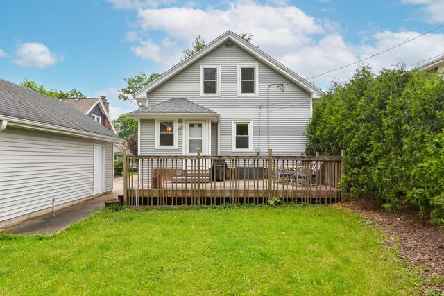 1802 N 72nd STREET, Wauwatosa, WI 53213