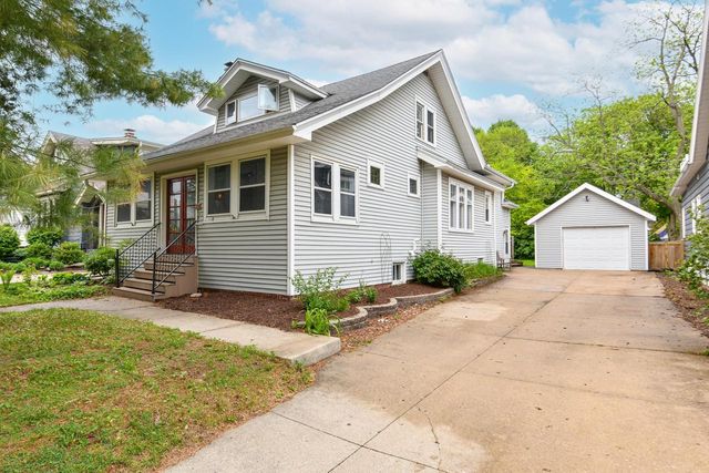 1802 N 72nd STREET, Wauwatosa, WI 53213
