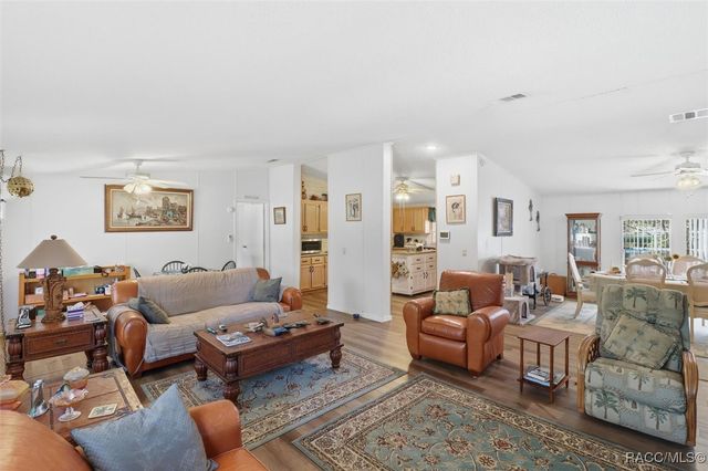 1598 S Iroquois Avenue, Homosassa, FL 34448