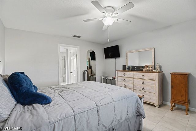 1109 NW 12th LN, Cape Coral, FL 33993