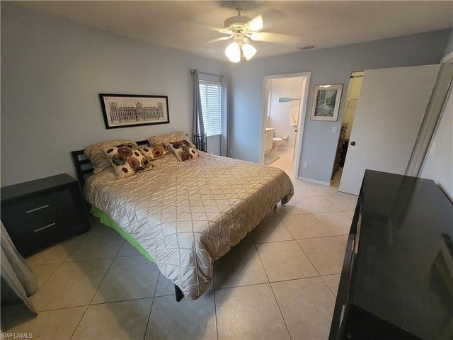 7731 Jewel LN 204, Naples, FL 34109