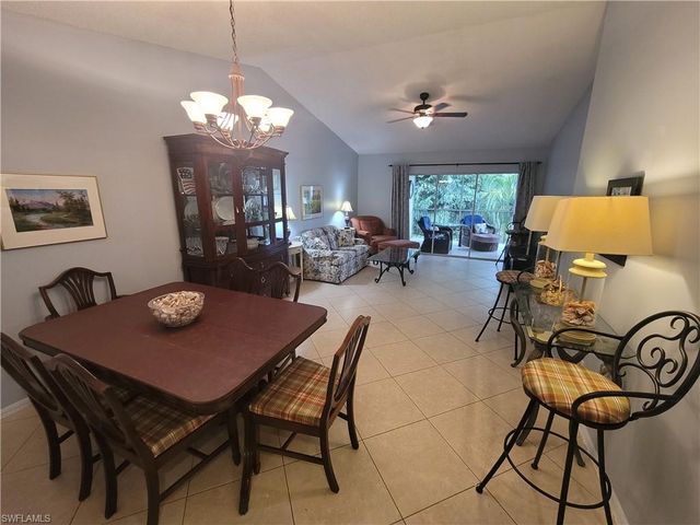 7731 Jewel LN 204, Naples, FL 34109