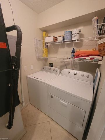 7731 Jewel LN 204, Naples, FL 34109
