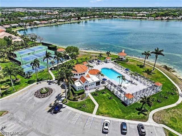7731 Jewel LN 204, Naples, FL 34109