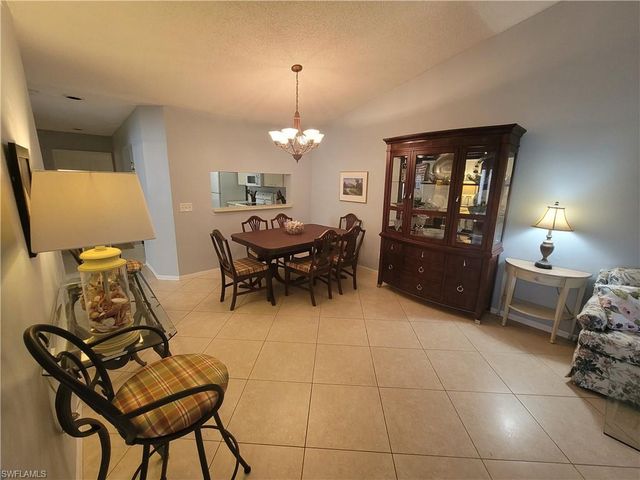 7731 Jewel LN 204, Naples, FL 34109
