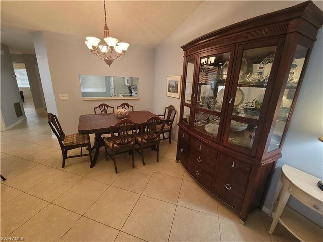 7731 Jewel LN 204, Naples, FL 34109