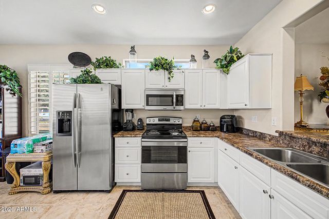 16429 W PEPPERTREE Court, Surprise, AZ 85387