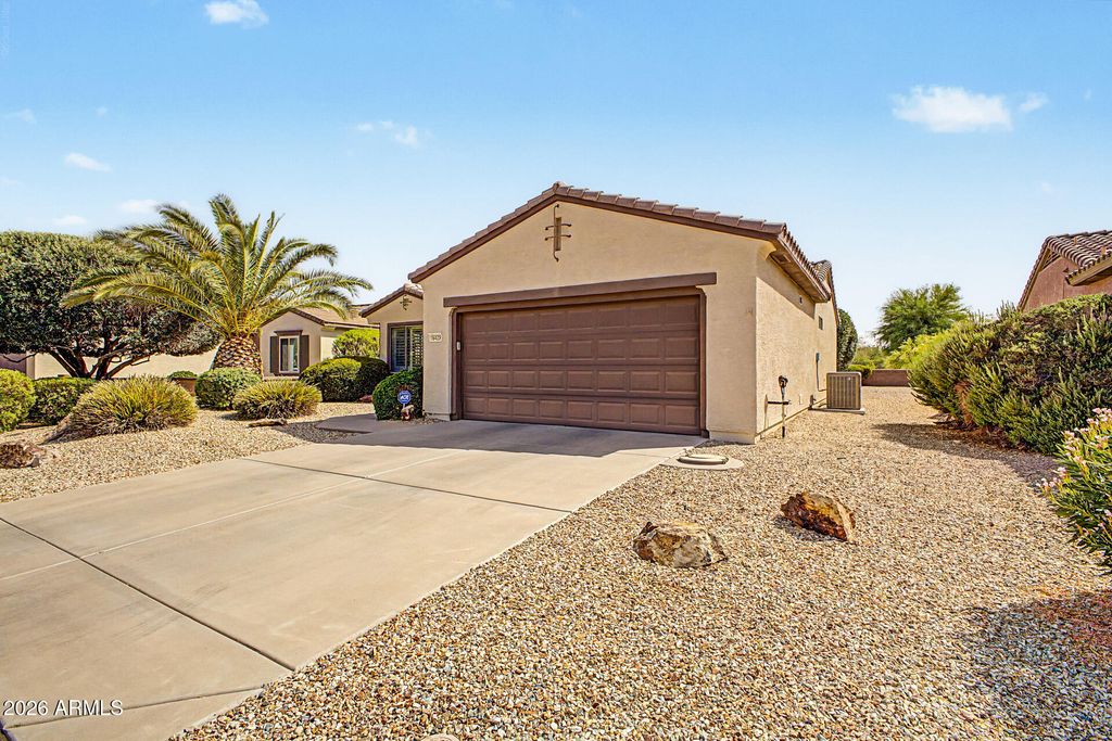 16429 W PEPPERTREE Court, Surprise, AZ 85387 — photo 5