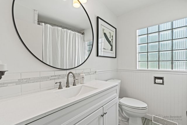 1921 Buckingham Avenue, Westchester, IL 60154