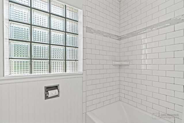 1921 Buckingham Avenue, Westchester, IL 60154