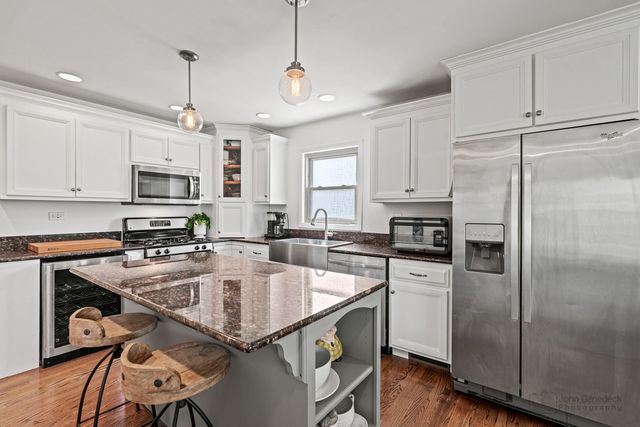 1921 Buckingham Avenue, Westchester, IL 60154