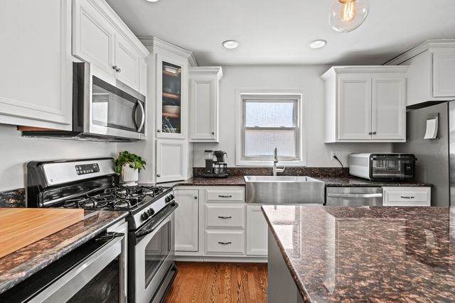 1921 Buckingham Avenue, Westchester, IL 60154