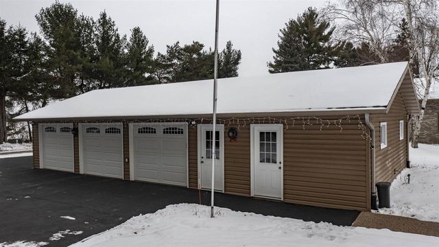 N2980 HIGHLAND LANE, Waupaca, WI 54981