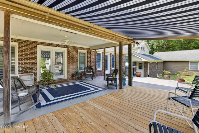 6700 Myrtle Grove Road, Wilmington, NC 28409