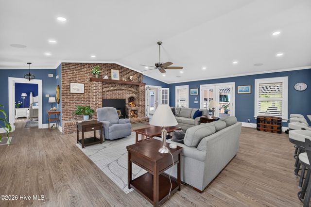 6700 Myrtle Grove Road, Wilmington, NC 28409