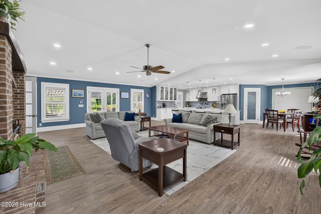6700 Myrtle Grove Road, Wilmington, NC 28409