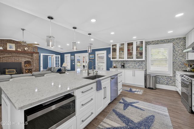 6700 Myrtle Grove Road, Wilmington, NC 28409