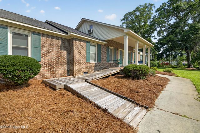 6700 Myrtle Grove Road, Wilmington, NC 28409