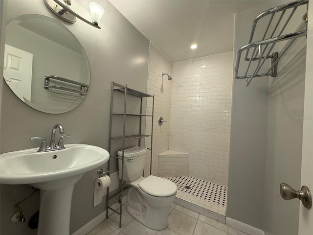 4214 NW 17TH AVENUE, Gainesville, FL 32605