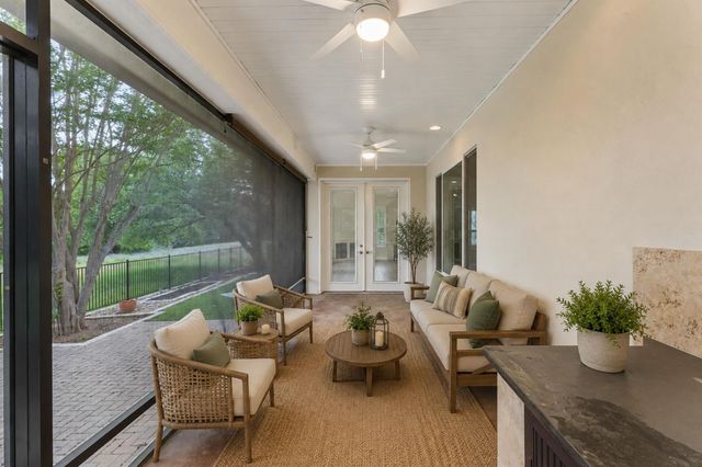 109 Crystal Springs DR, Georgetown, TX 78633