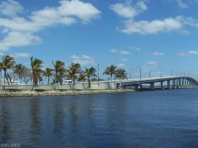 324 NW 1st PL, Cape Coral, FL 33993